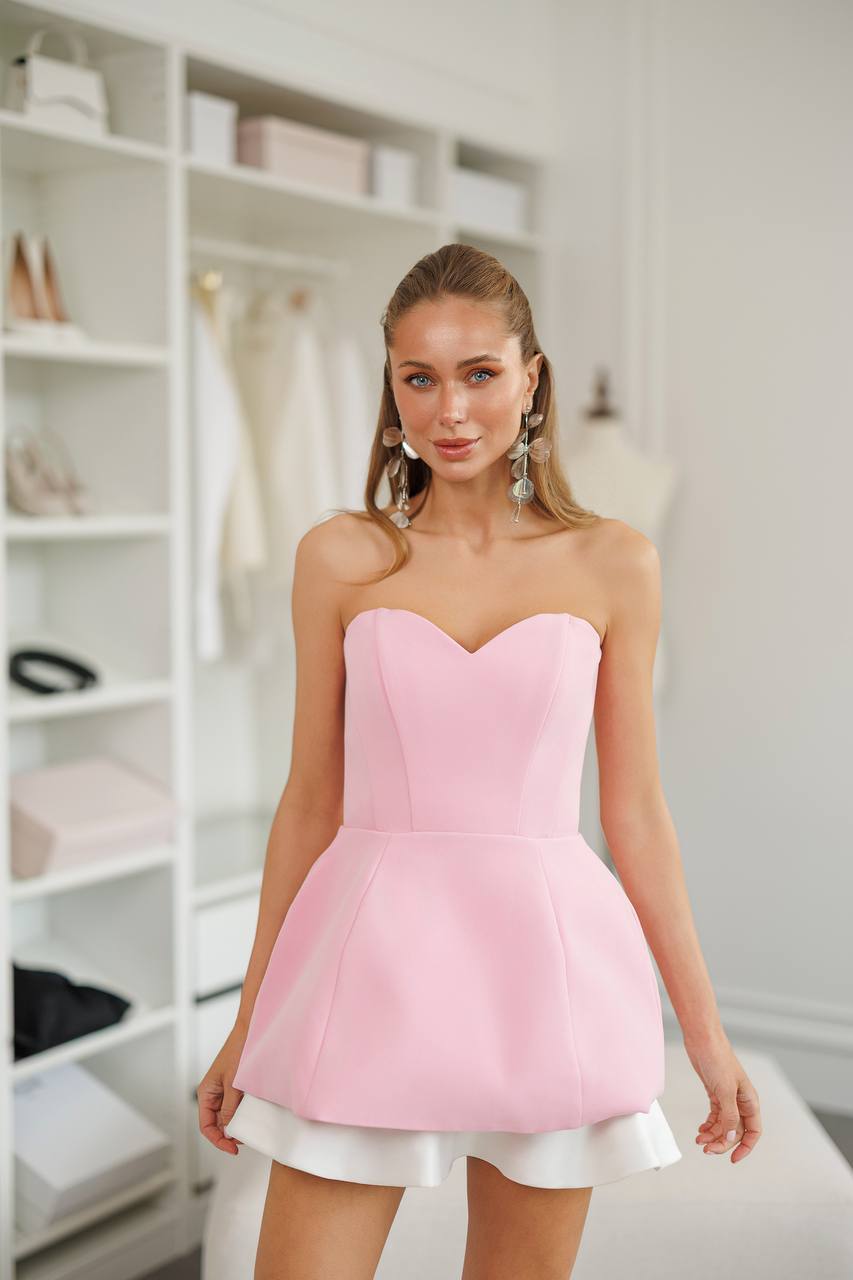 Sukienka z gorsetem i baskinką